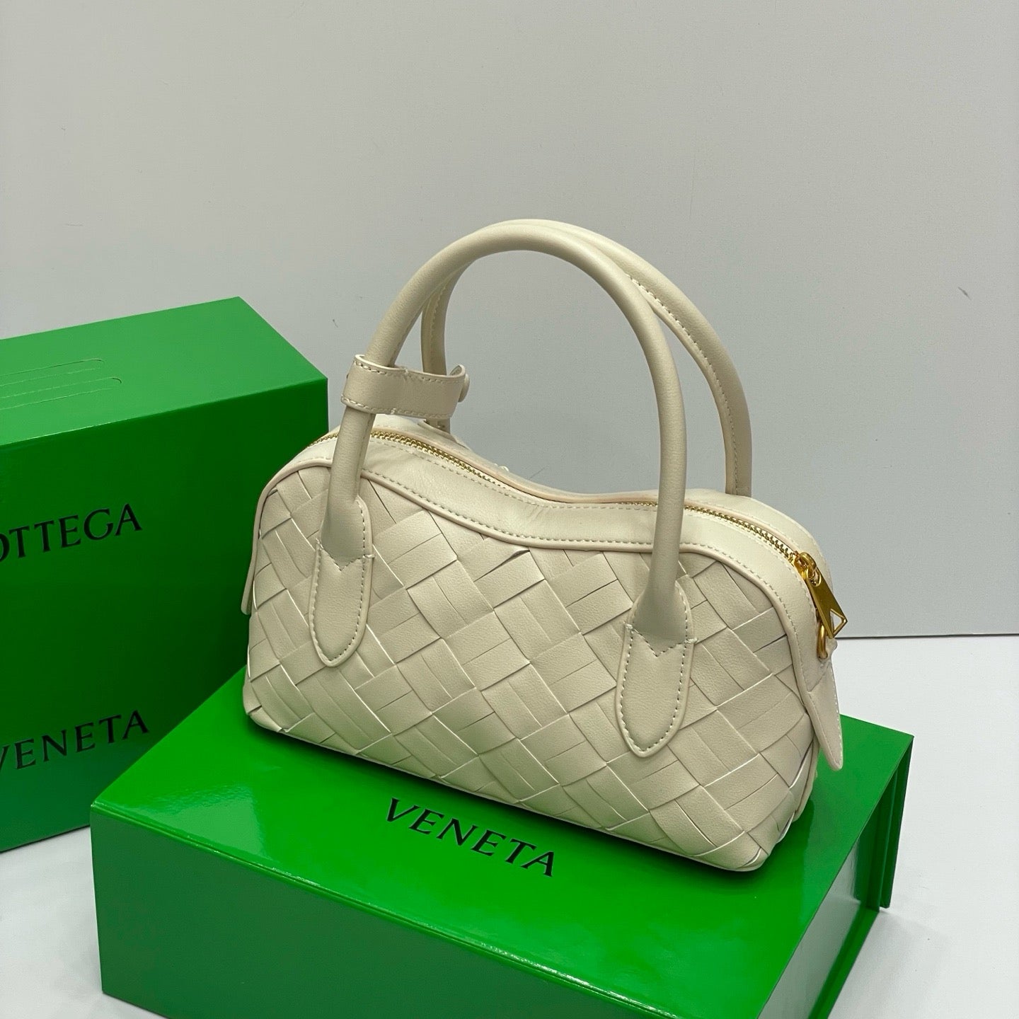 BOTTEGA VENETA- McCartney