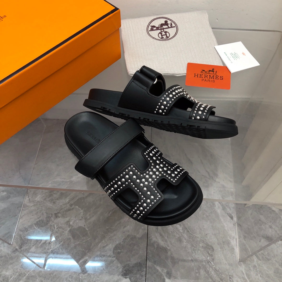 HERMES- Chypre Leather Palm With Stud