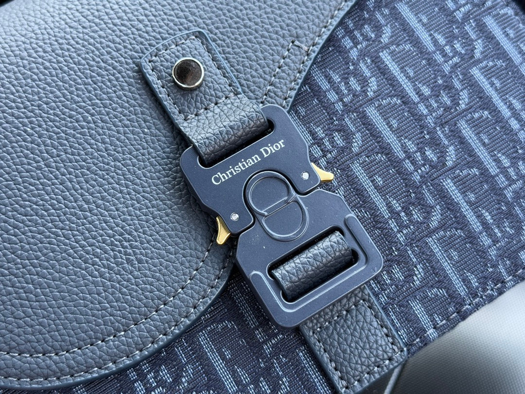 DIOR - Men’s Oblique bag
