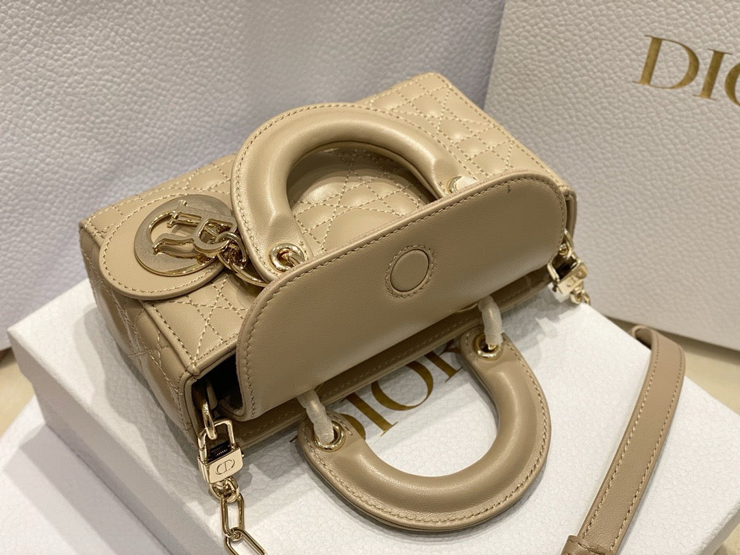 DIOR - D Joy bag