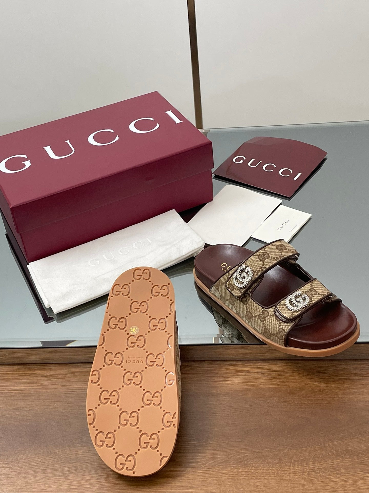 GUCCI - Slippers