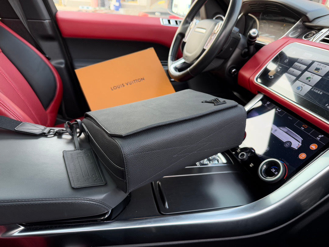 LOUIS VUITTON - Men’s Aerogram bag