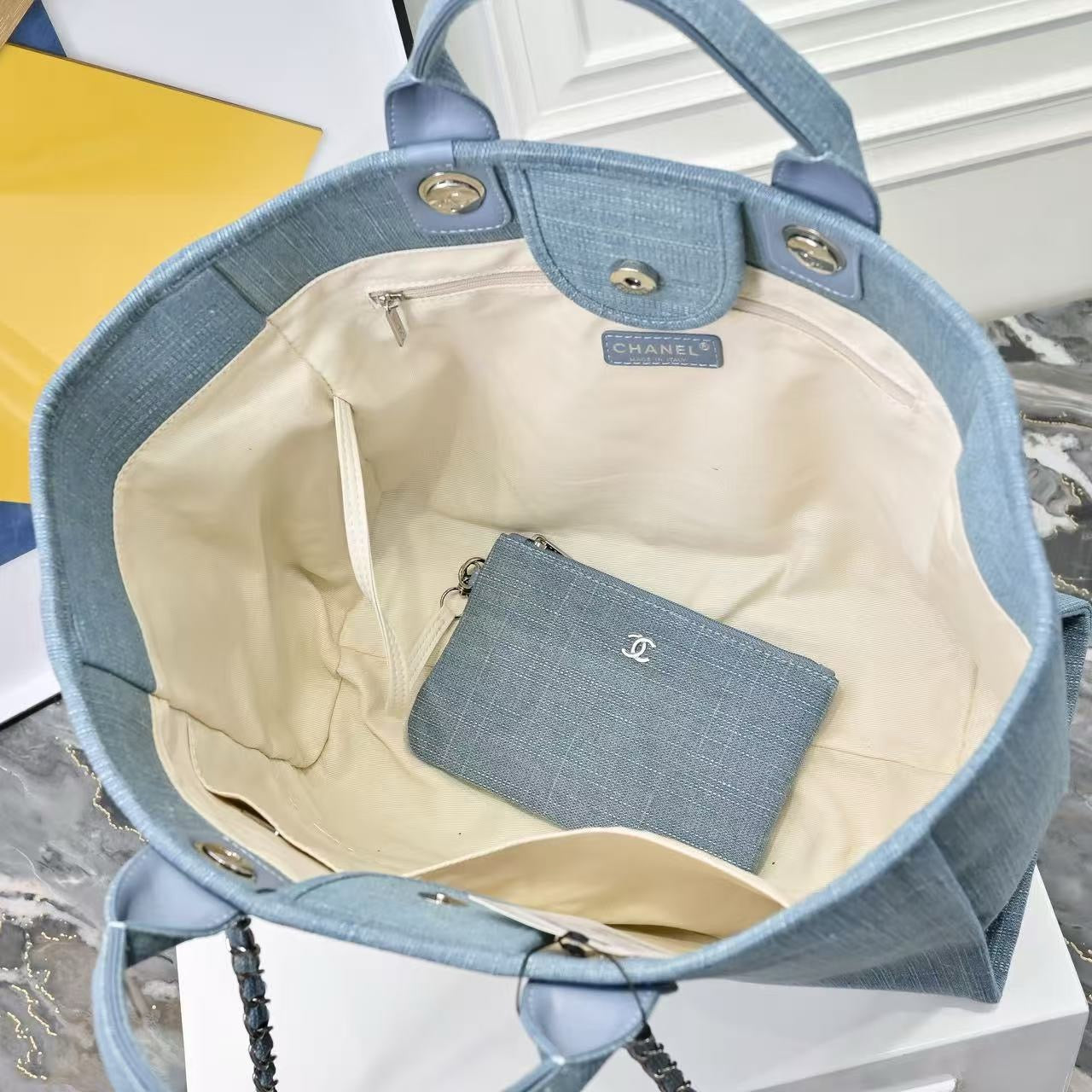 CHANEL - Deauville Bag