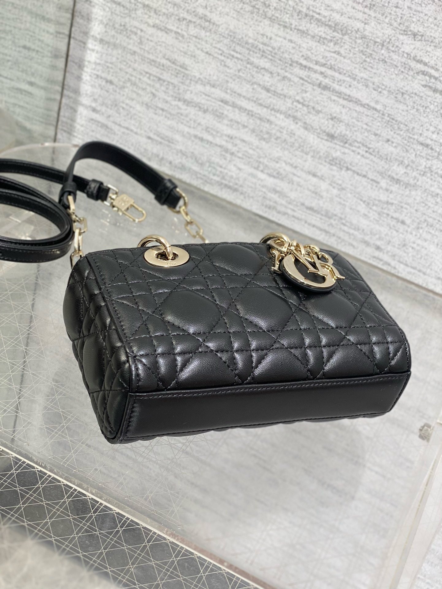 DIOR - D Joy bag