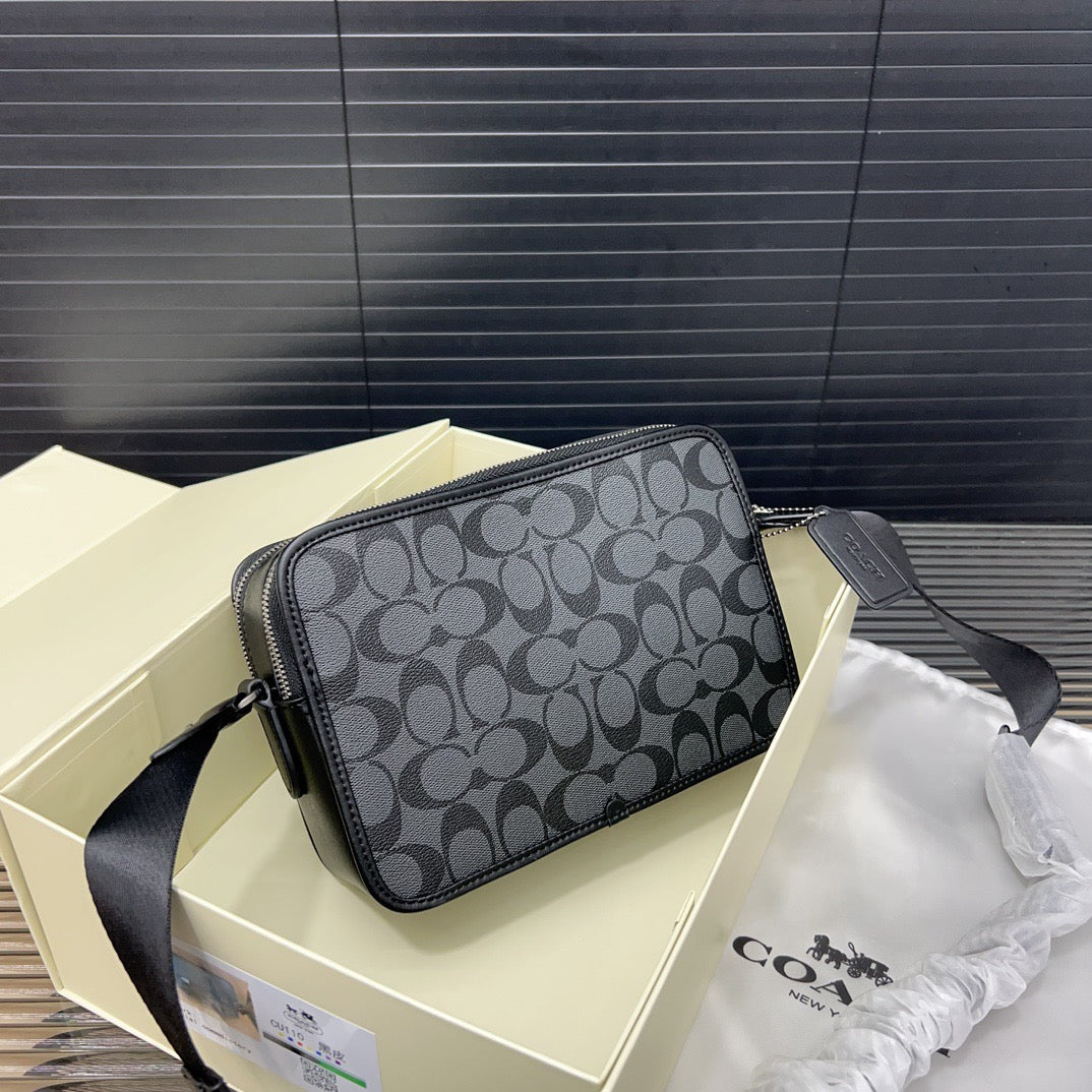 COACH - Men’s Charter 24 bag