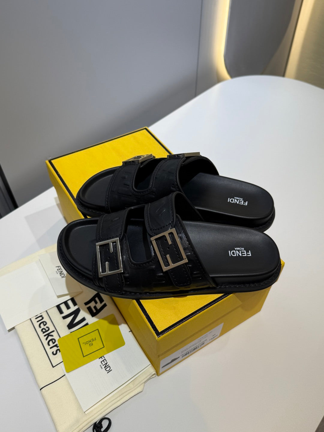 FENDI - Feel sandals