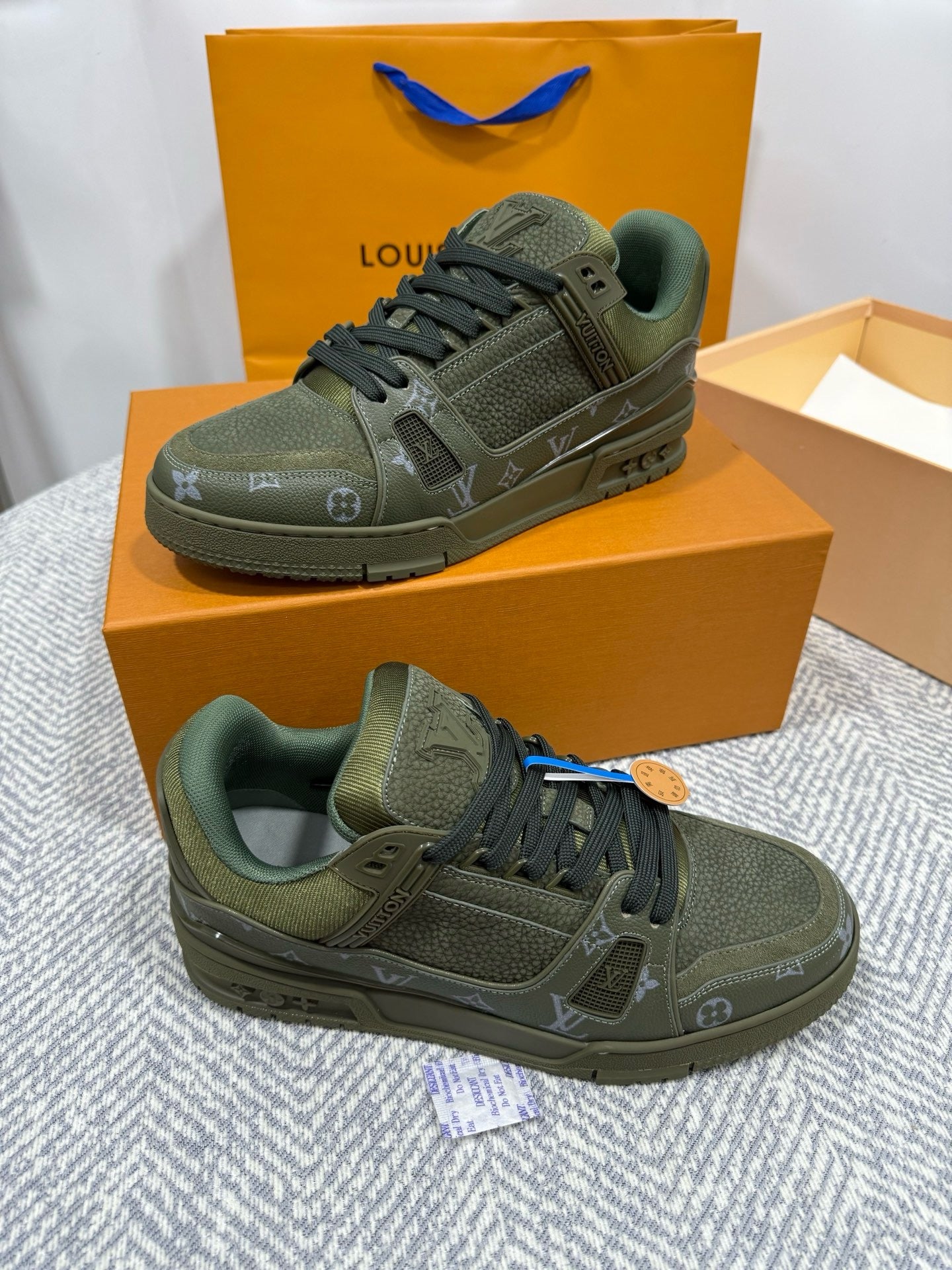 LOUIS VUITTON - Trainer Sneaker