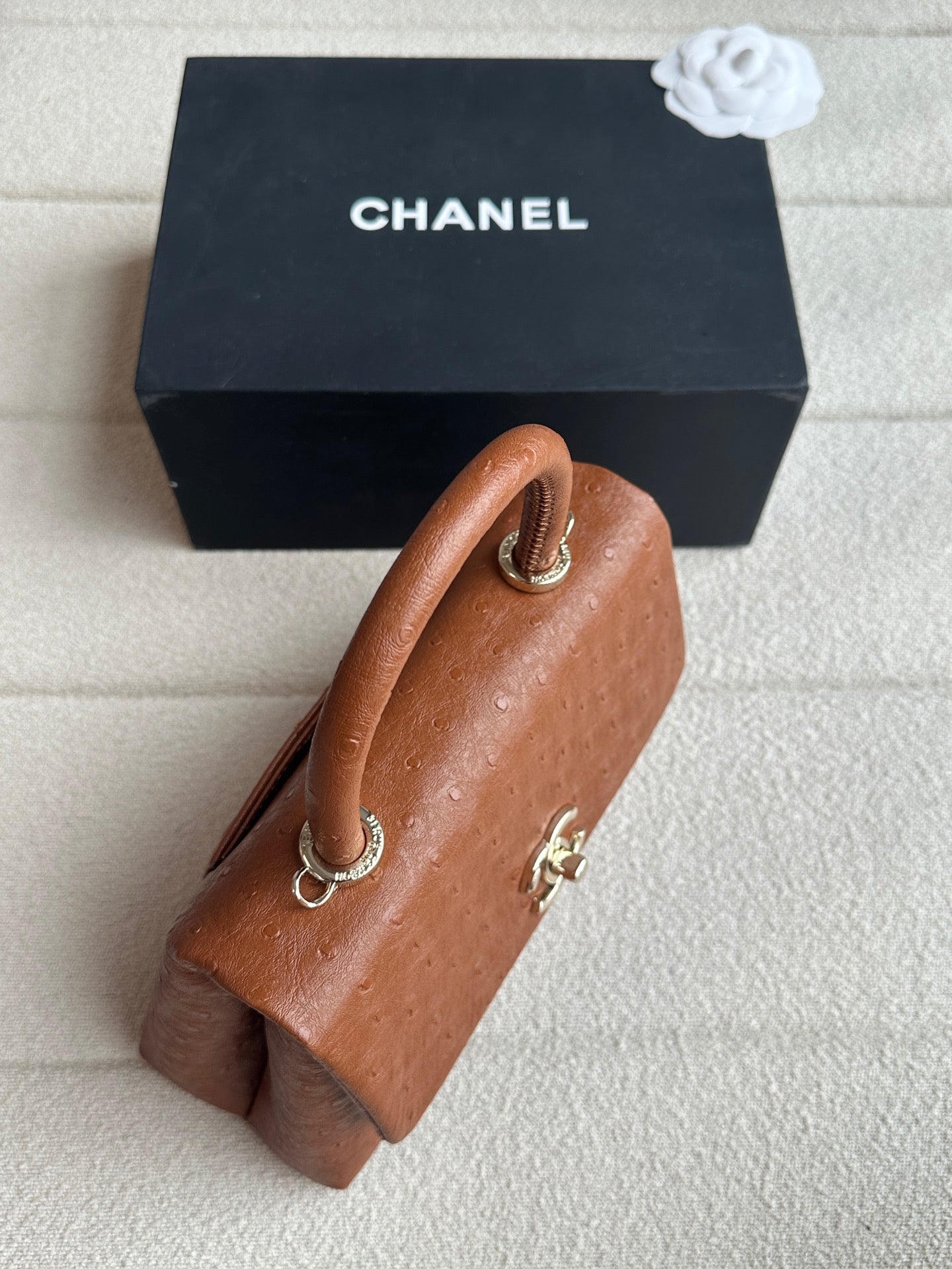 CHANEL - Coco handle