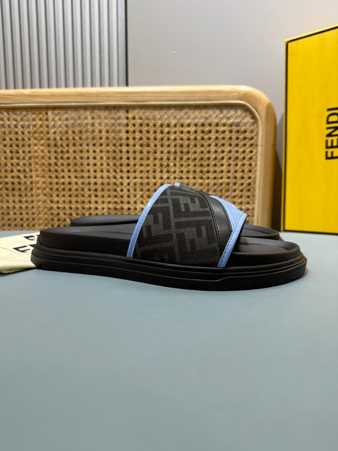 FENDI - Diagonal Slides