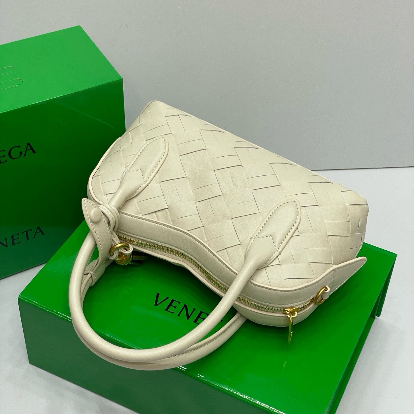BOTTEGA VENETA- McCartney