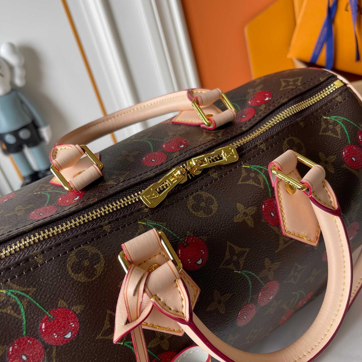 LOUIS VUITTON- Nano Speedy