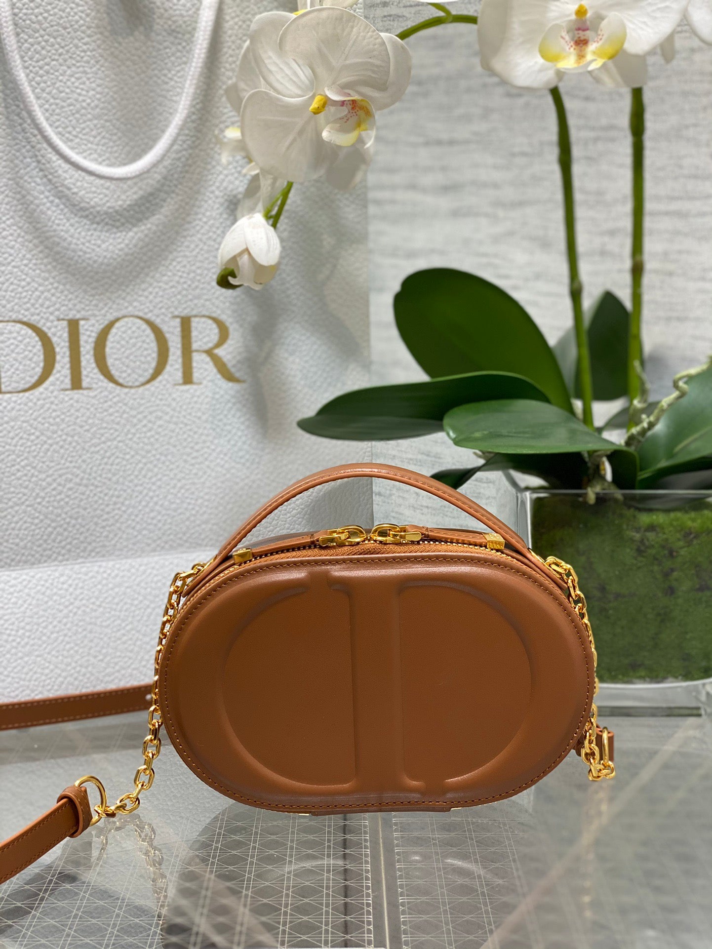 DIOR - Signature