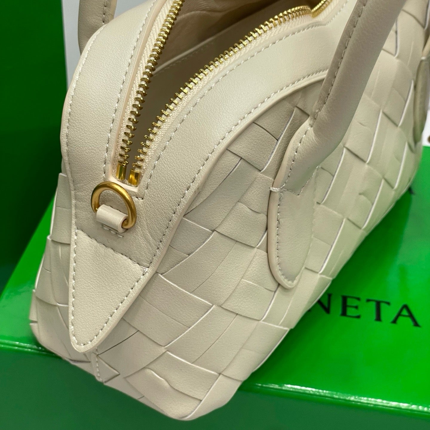 BOTTEGA VENETA- McCartney