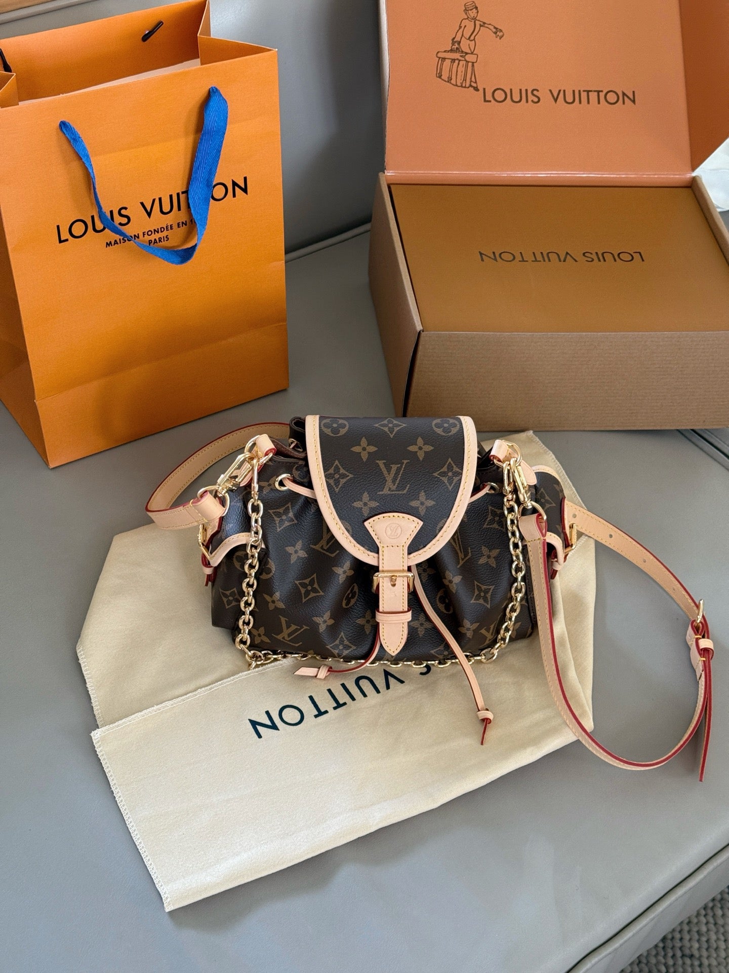 LOUIS VUITTON - Odyssée