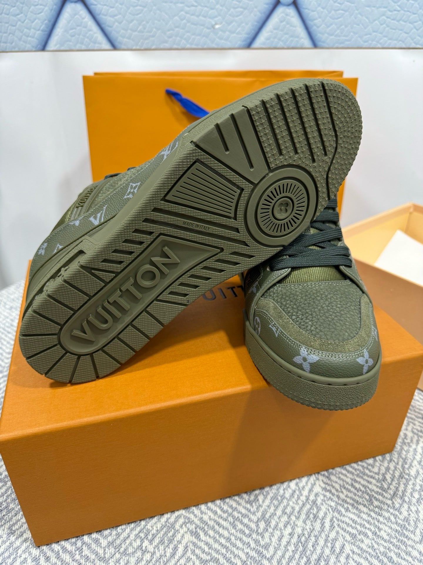 LOUIS VUITTON - Trainer Sneaker