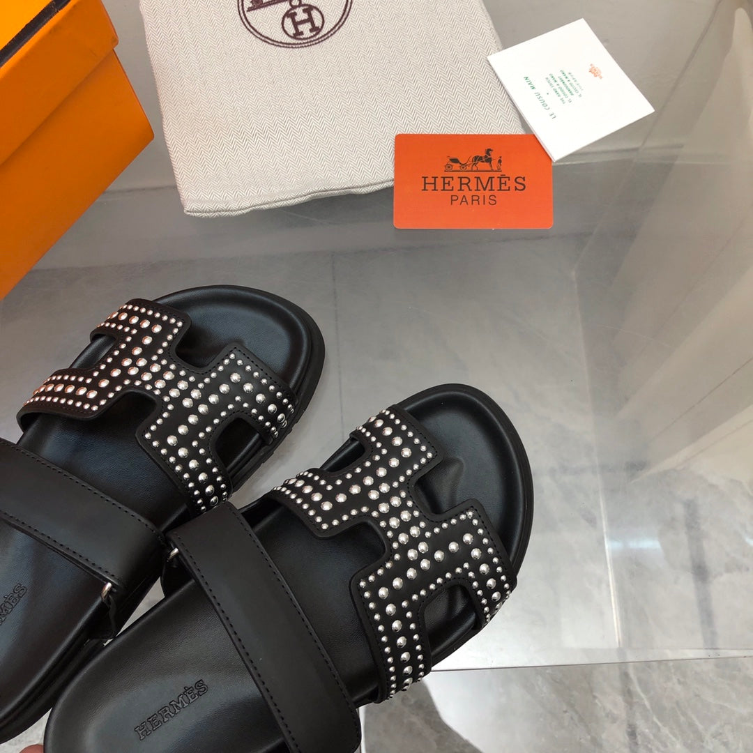HERMES- Chypre Leather Palm With Stud