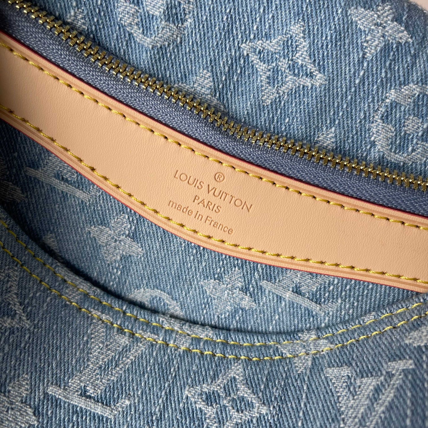 LOUIS VUITTON- Diane