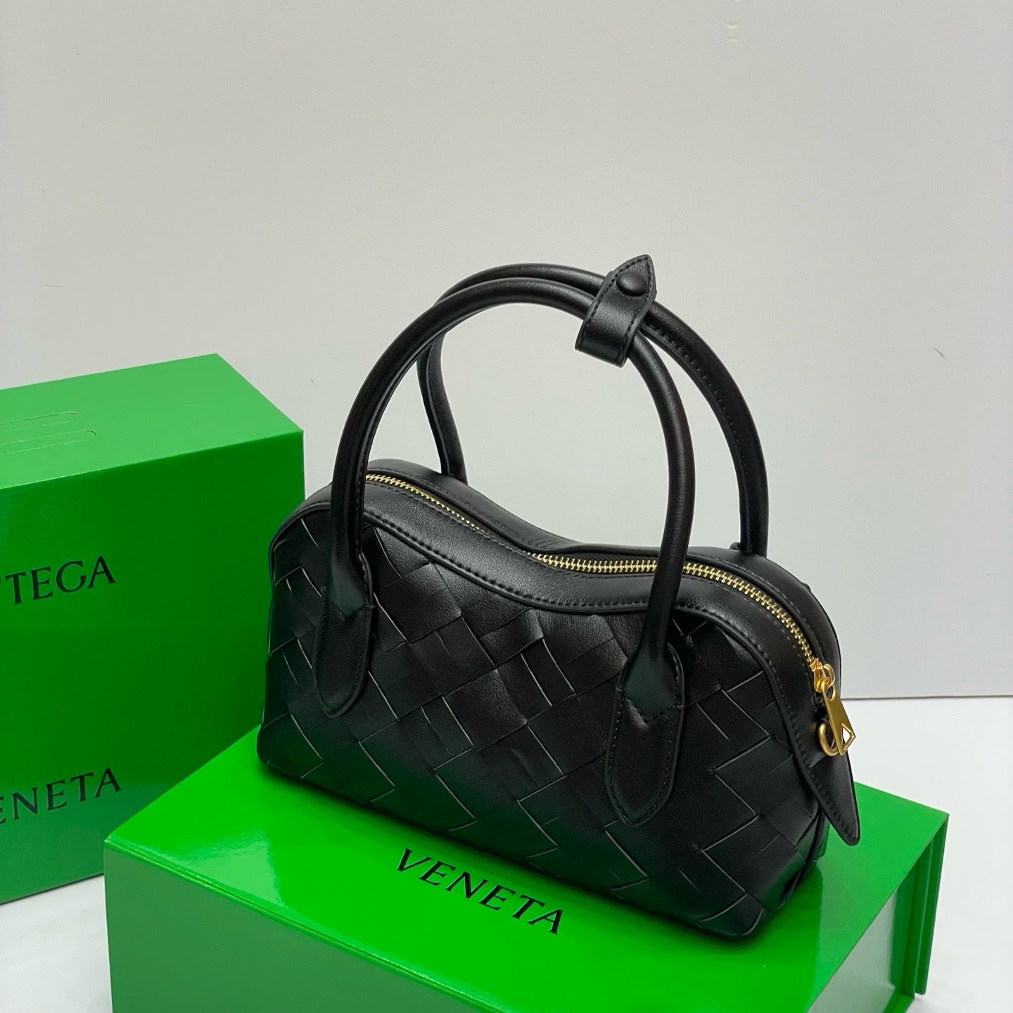 BOTTEGA VENETA- McCartney
