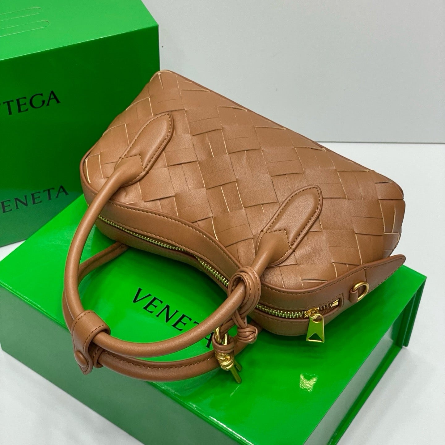 BOTTEGA VENETA- McCartney