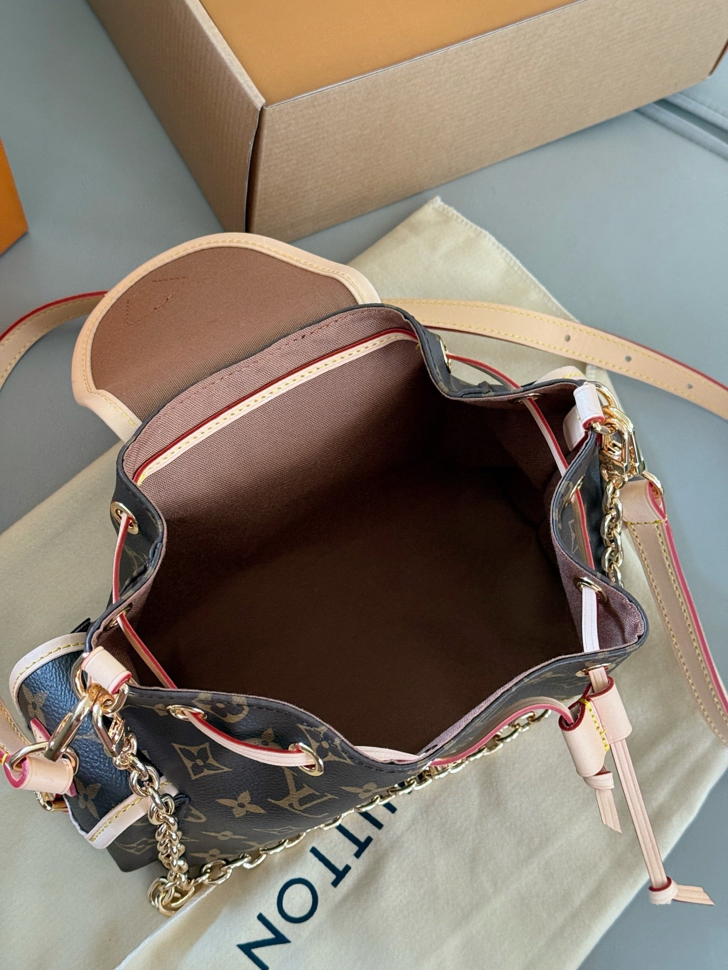 LOUIS VUITTON - Odyssée
