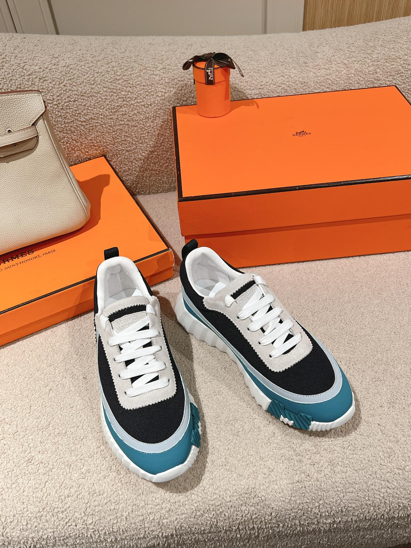 HERMES - Bouncing sneakers