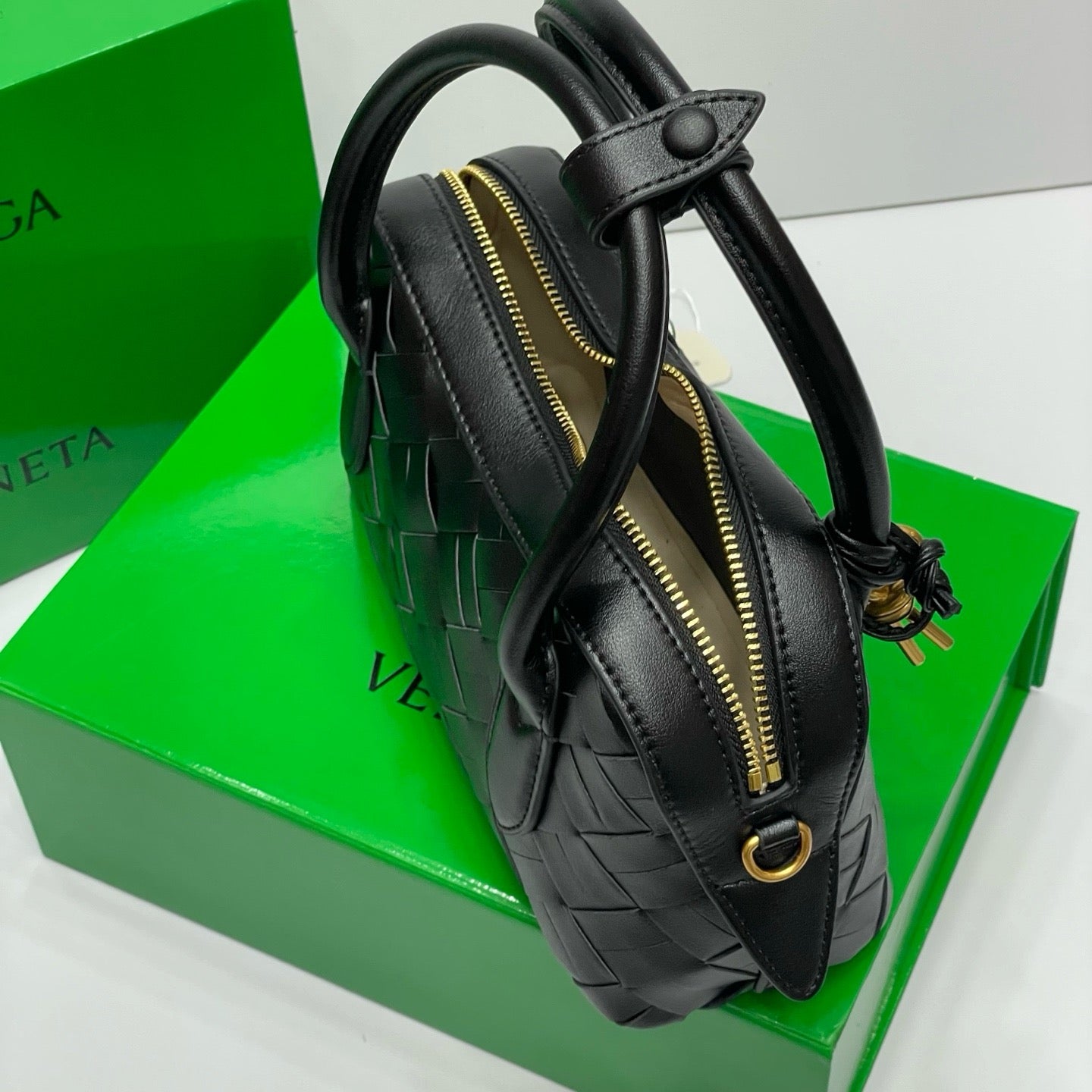 BOTTEGA VENETA- McCartney