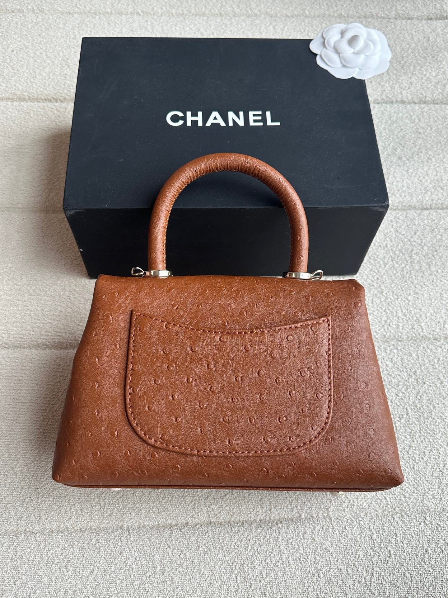 CHANEL - Coco handle