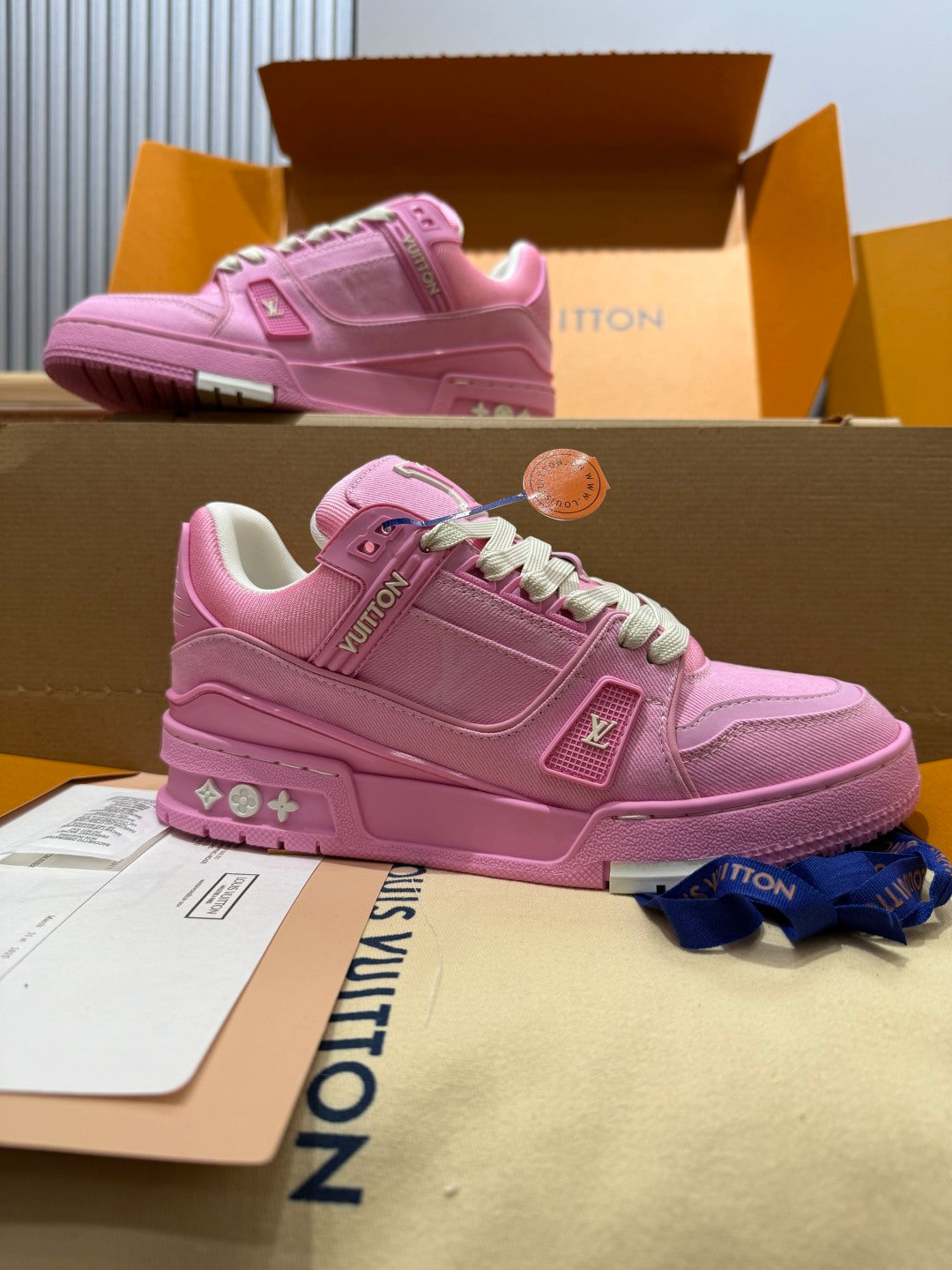 LOUIS VUITTON- LV Trainer Sneaker