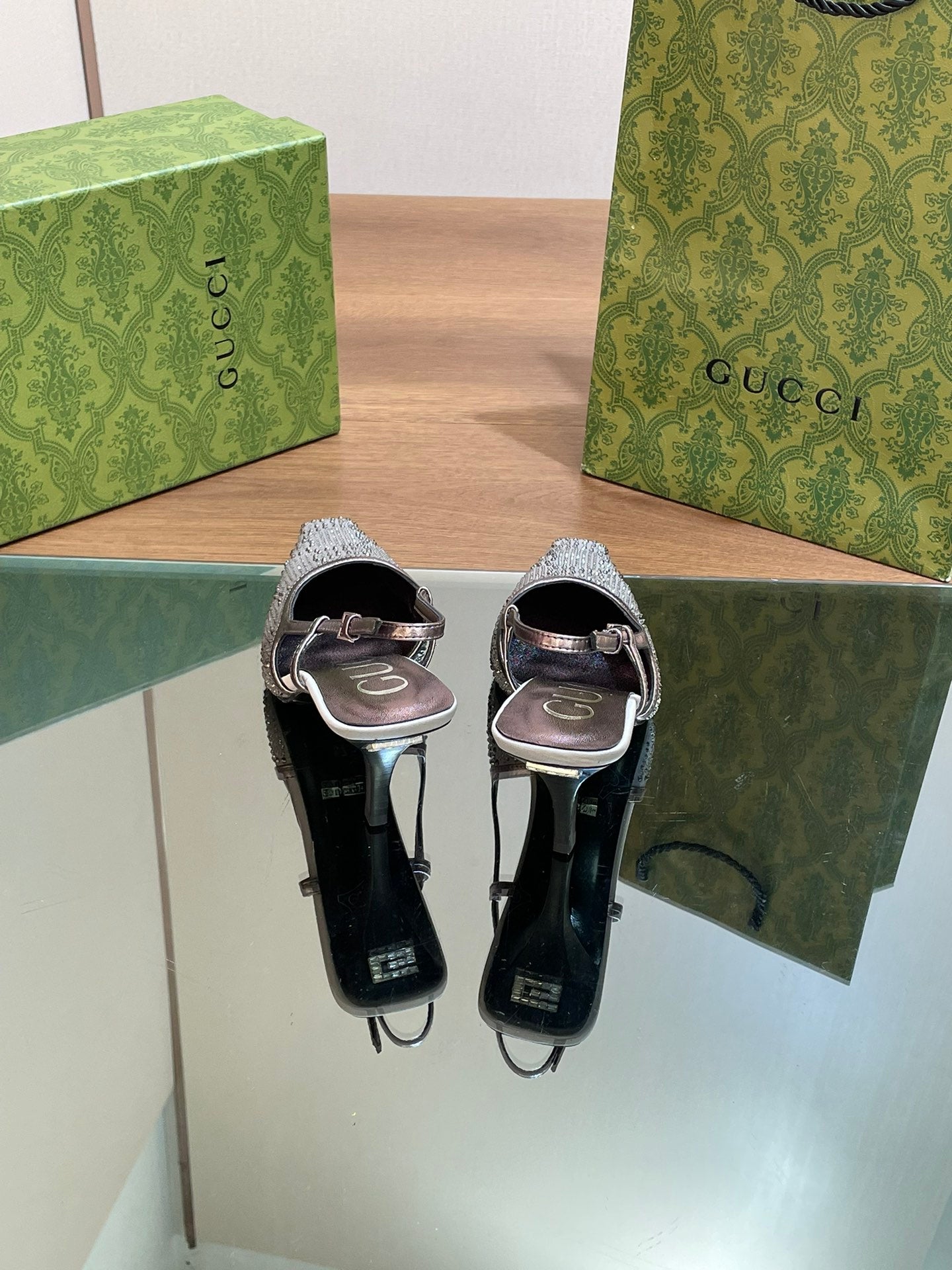 GUCCI - Crystal Slingback Pump