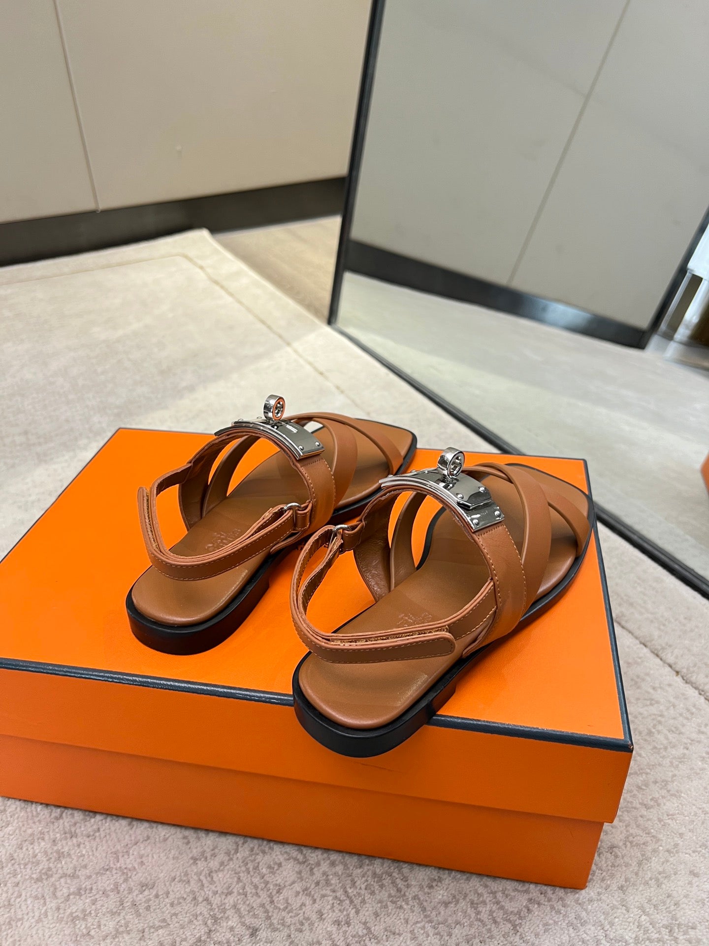 HERMES- Ines sandal