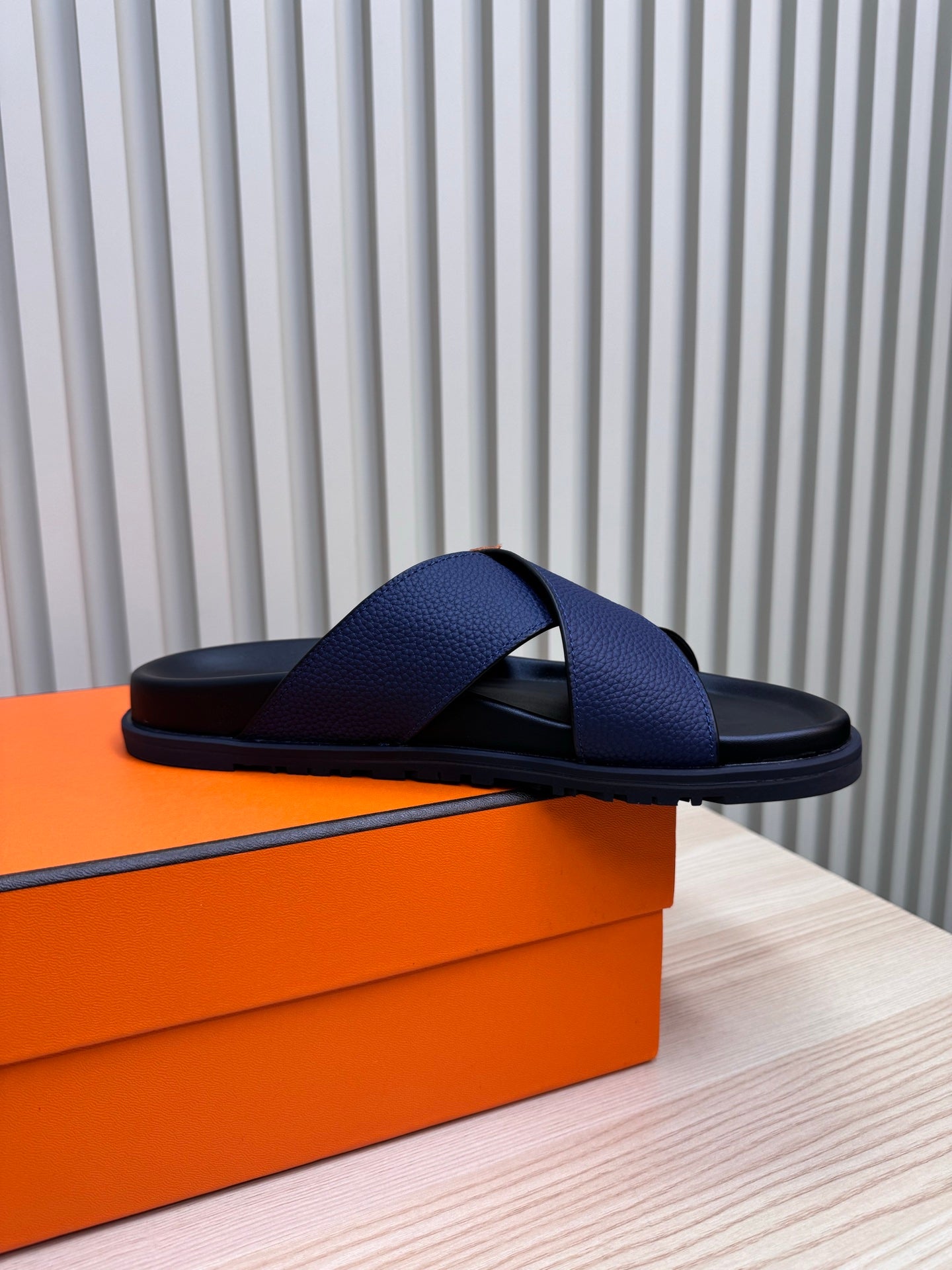 HERMES- Men’s slippers