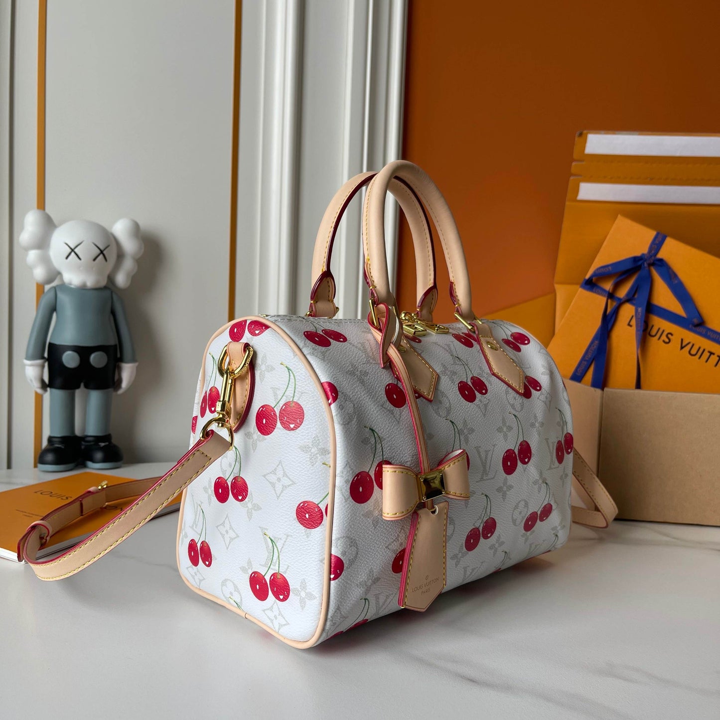 LOUIS VUITTON- Nano speedy