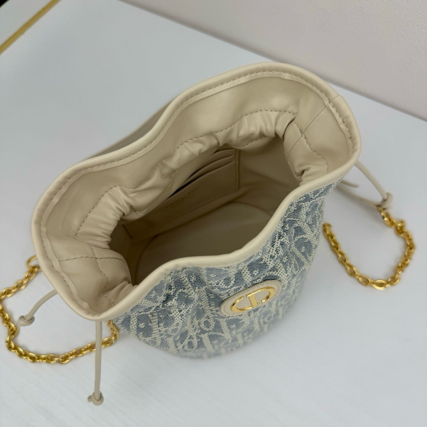DIOR - oblique 30 montaigne