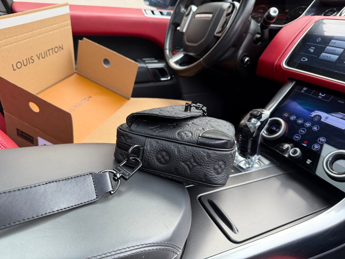 LOUIS VUITTON- Men’s Steamer bag