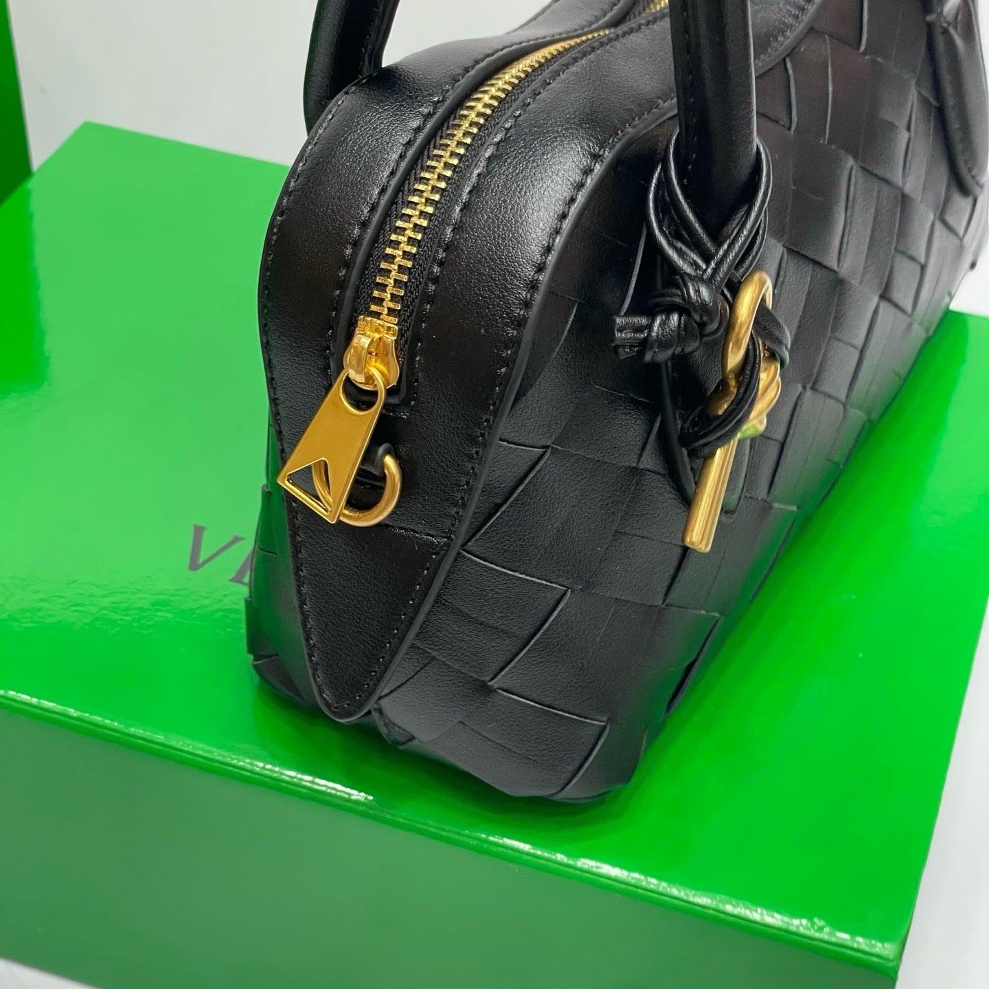 BOTTEGA VENETA- McCartney