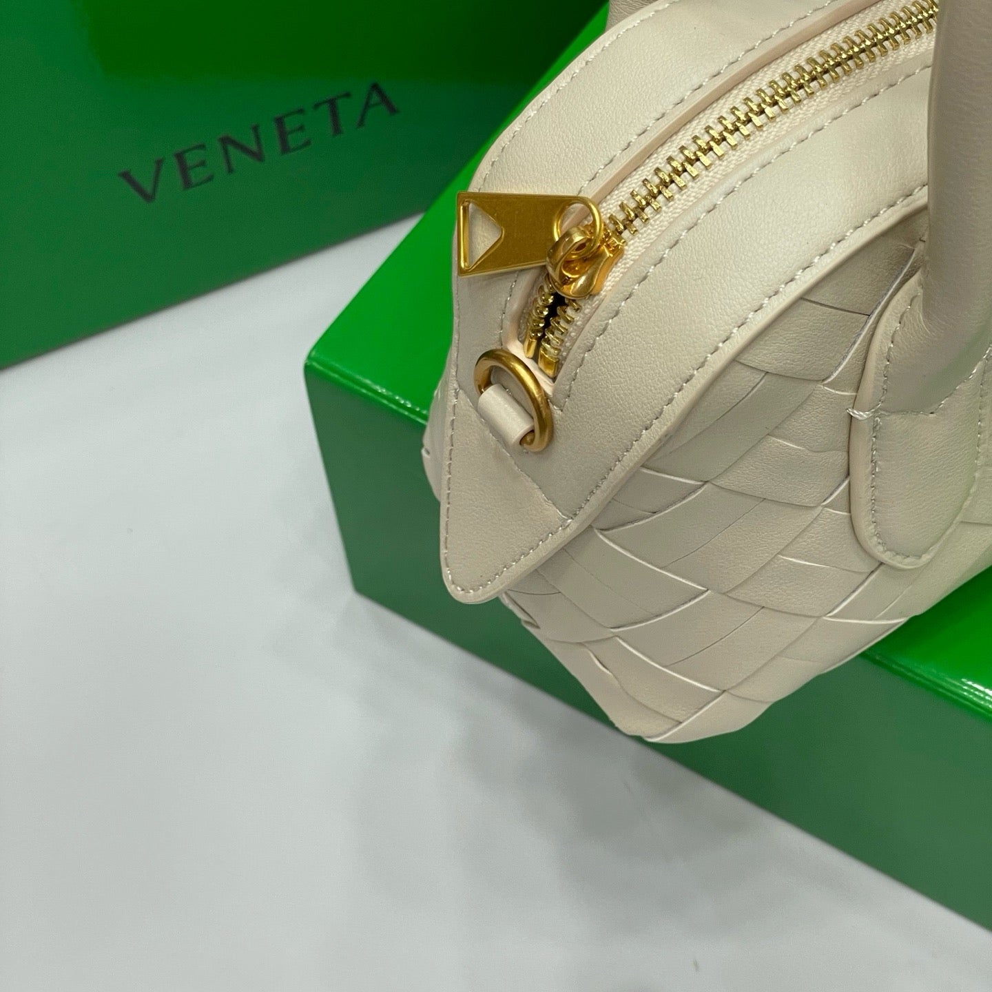 BOTTEGA VENETA- McCartney