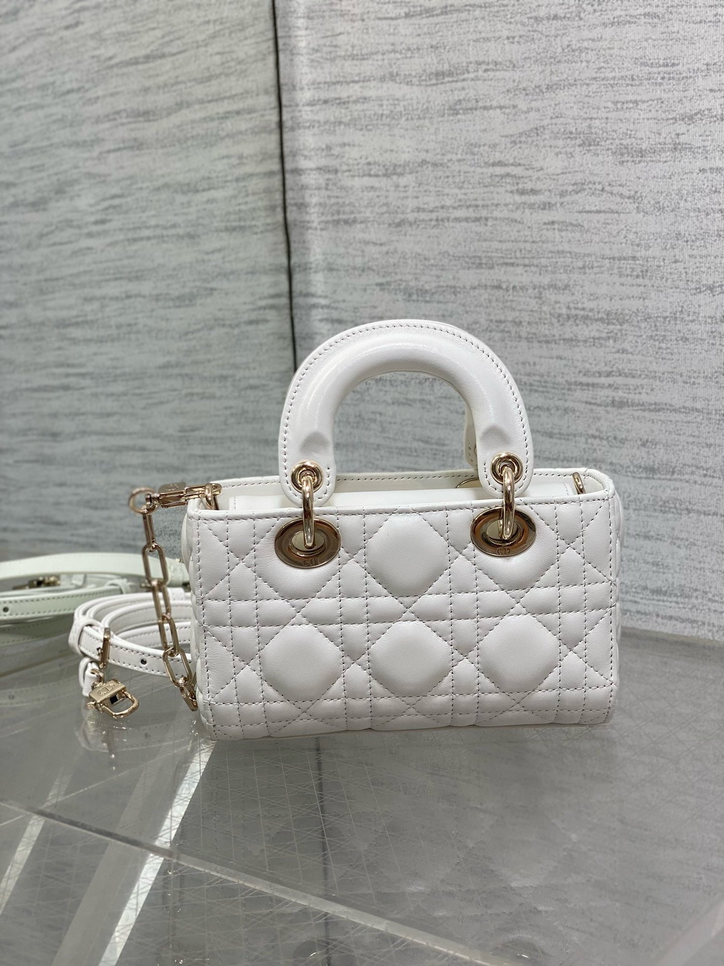 DIOR - D Joy bag