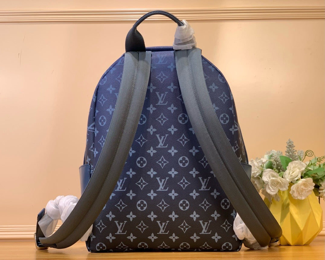LOUIS VUITTON - Men’s Discovery Backpack PM
