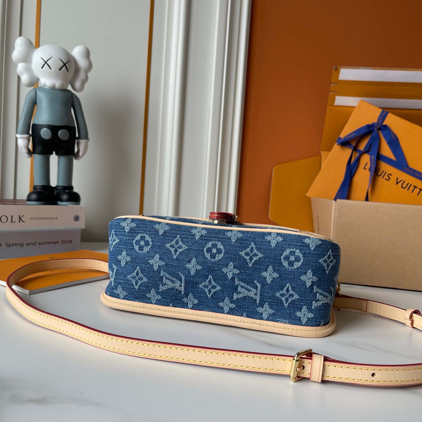 LOUIS VUITTON - Diane