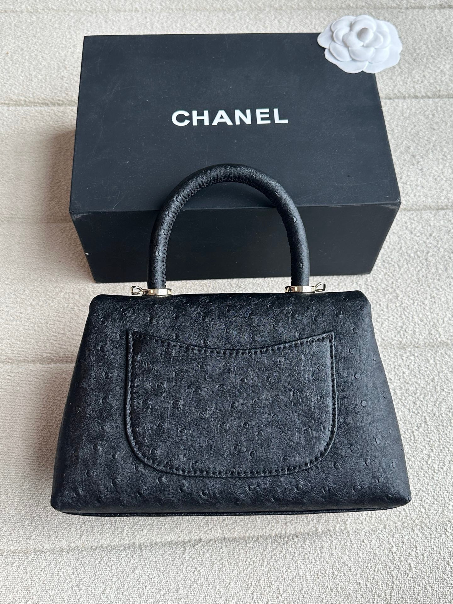 CHANEL - Coco handle