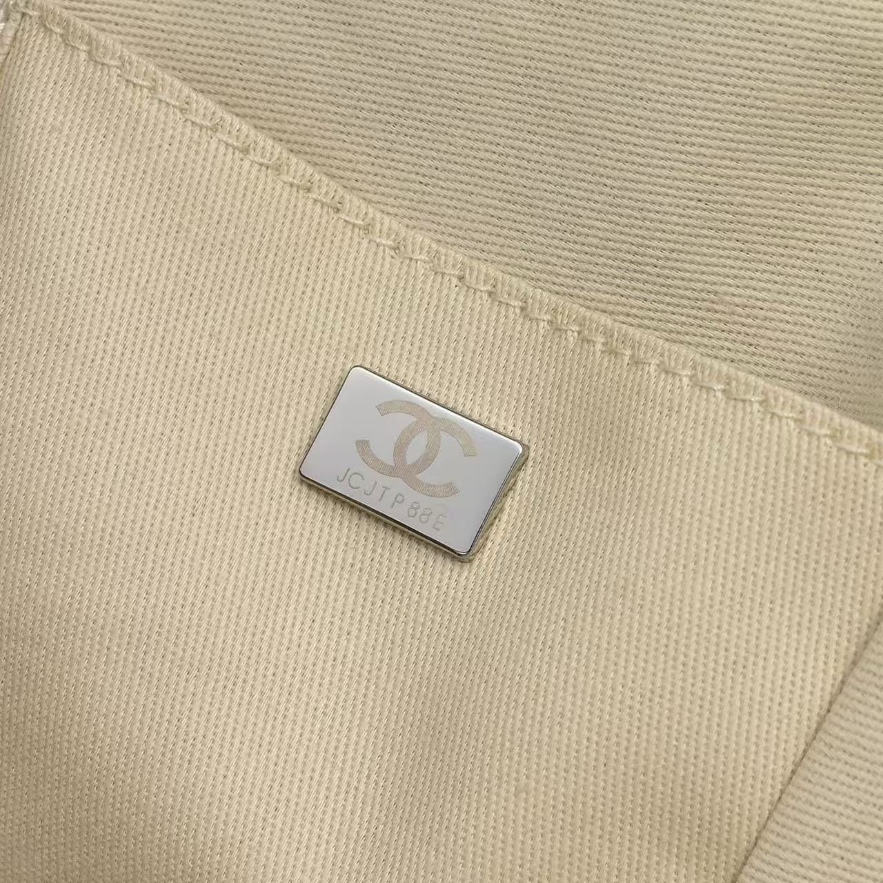 CHANEL - Deauville Bag