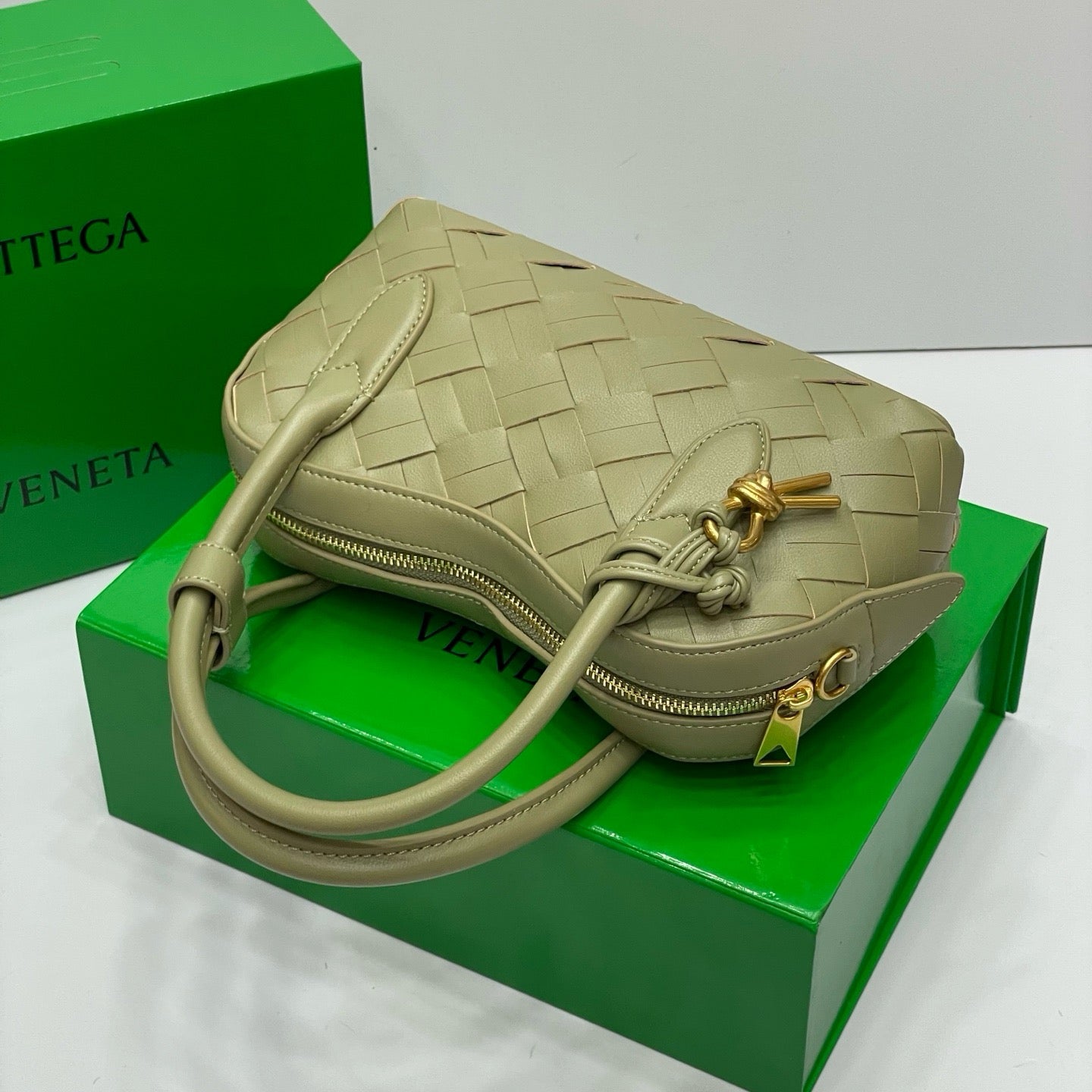BOTTEGA VENETA- McCartney