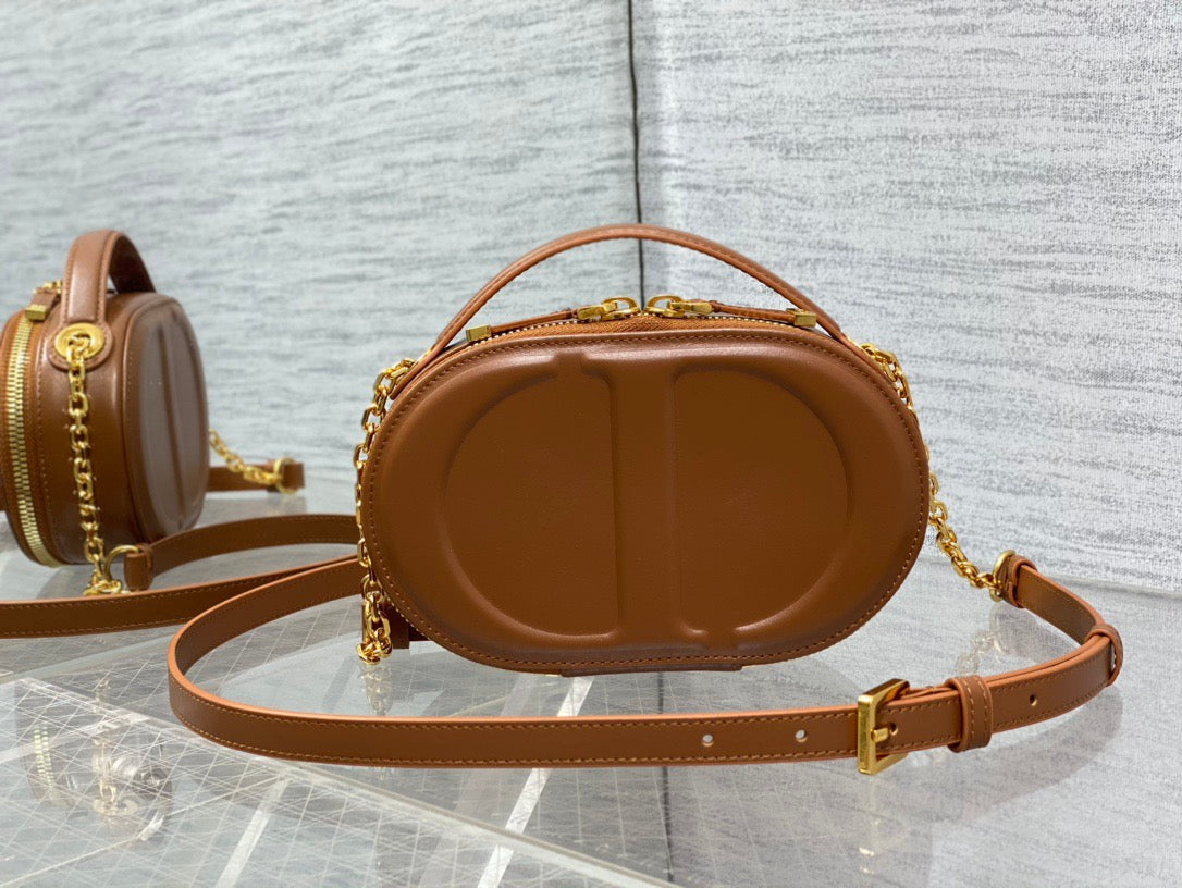 DIOR - Signature