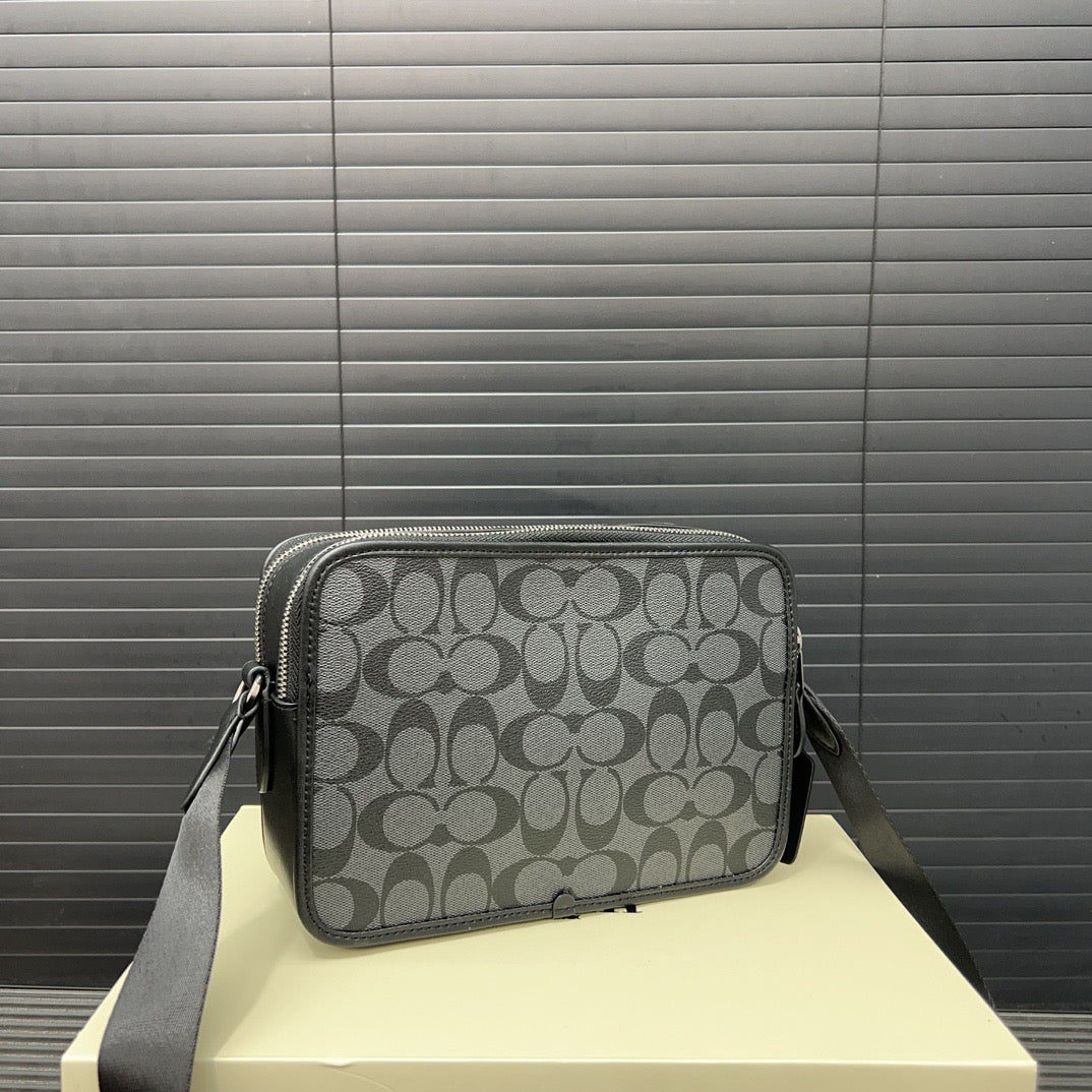 COACH - Men’s Charter 24 bag