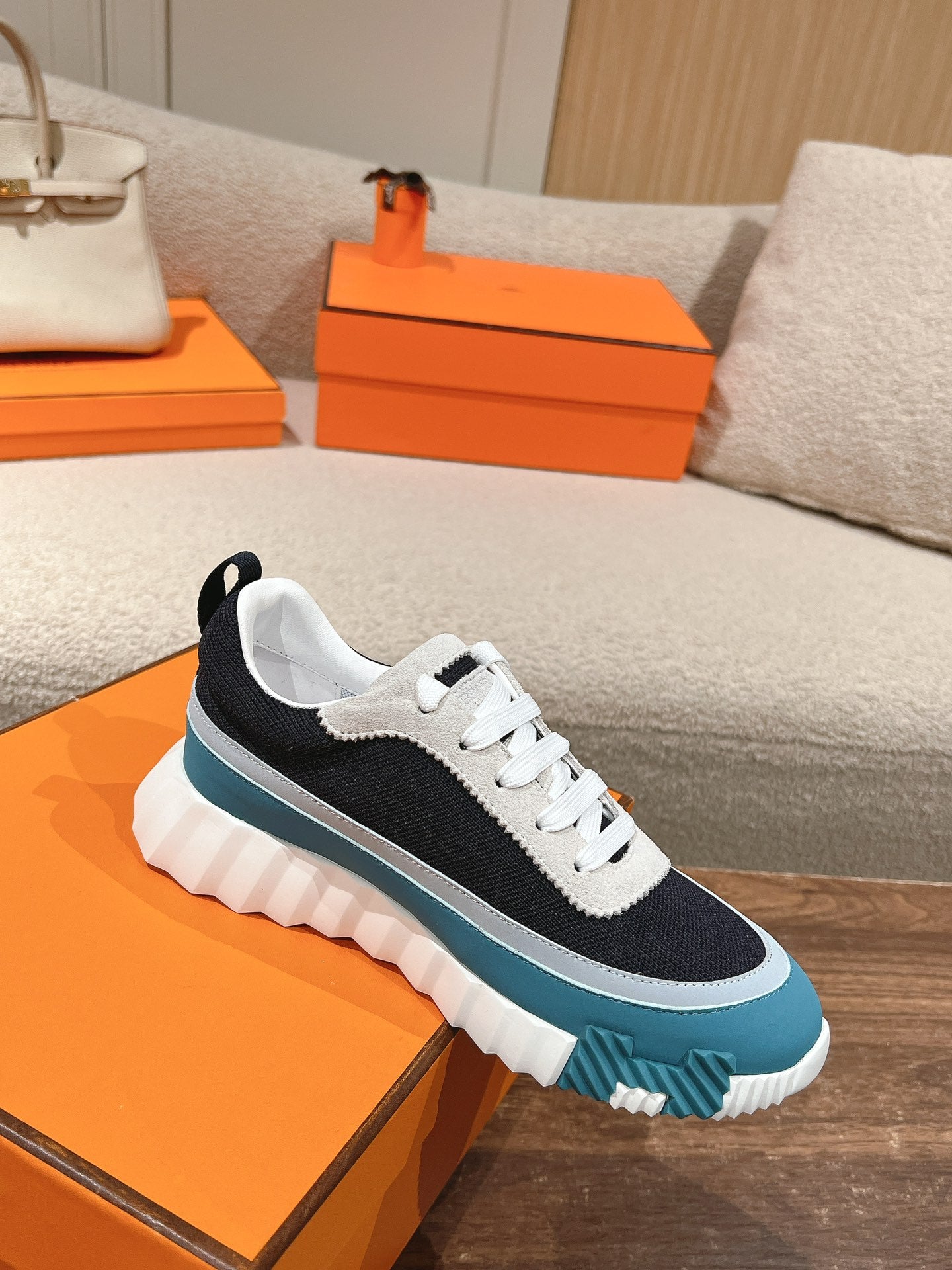 HERMES - Bouncing sneakers