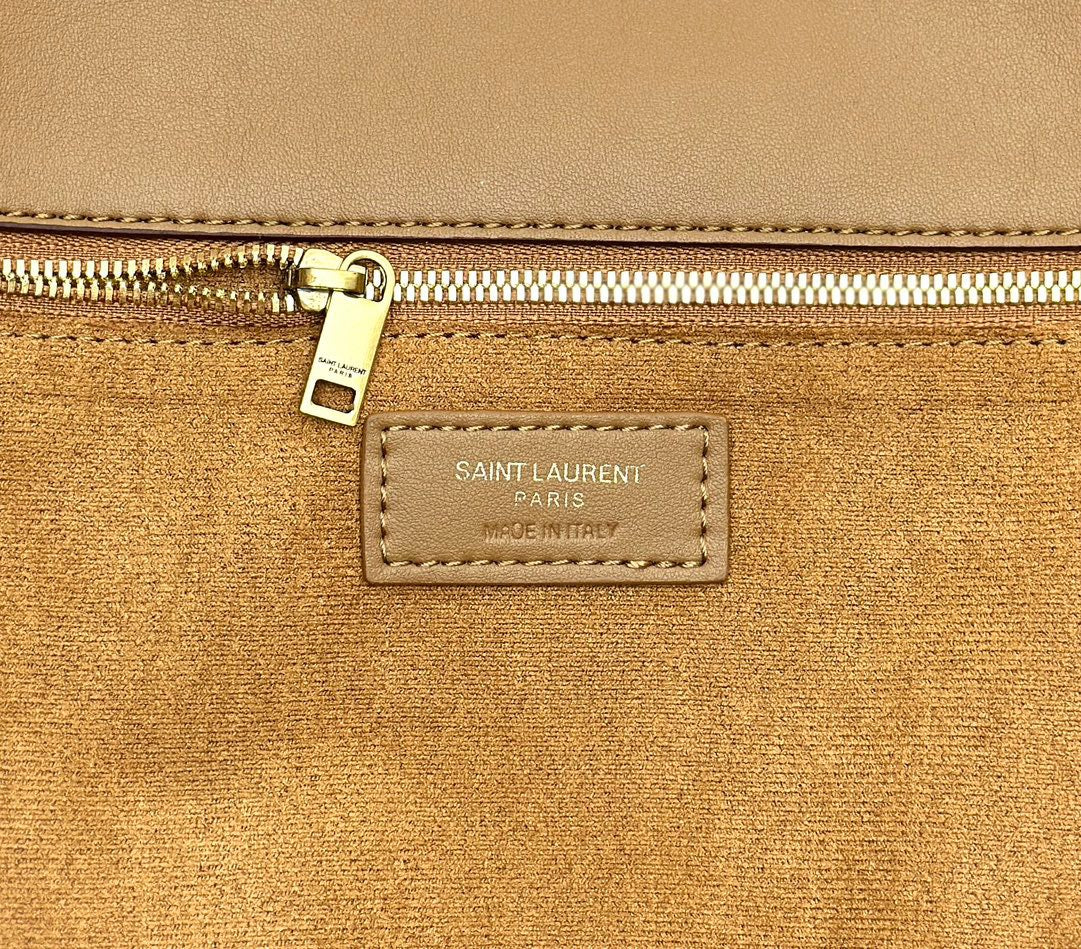 SAINT LAURENT - bea tote in grained leather
