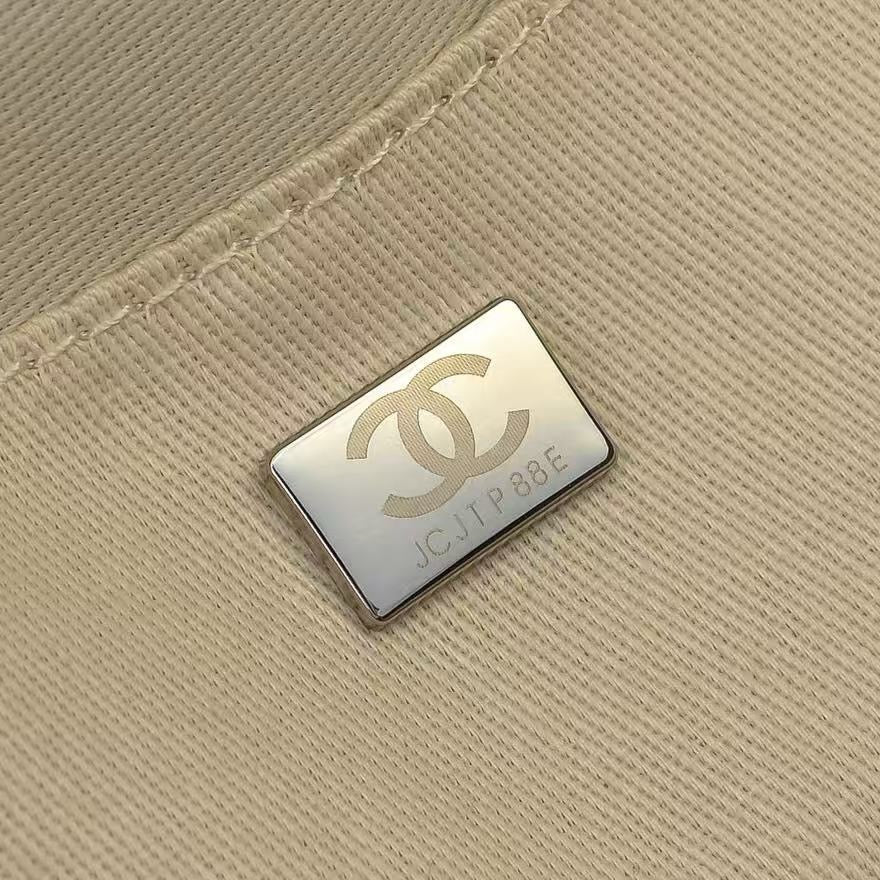 CHANEL - Deauville Bag