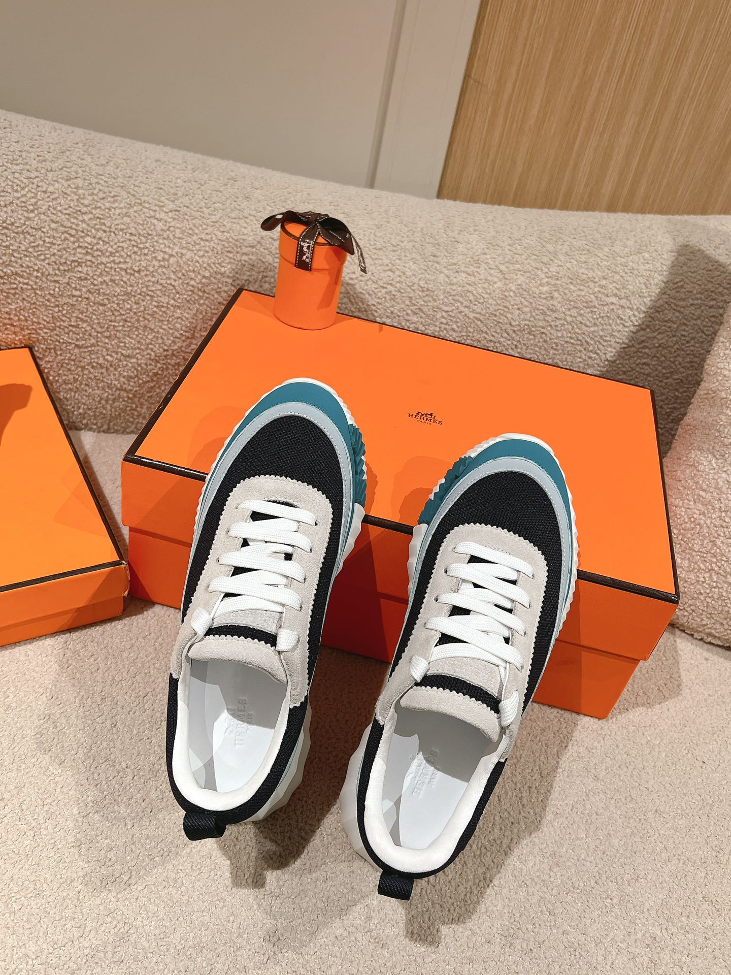 HERMES - Bouncing sneakers