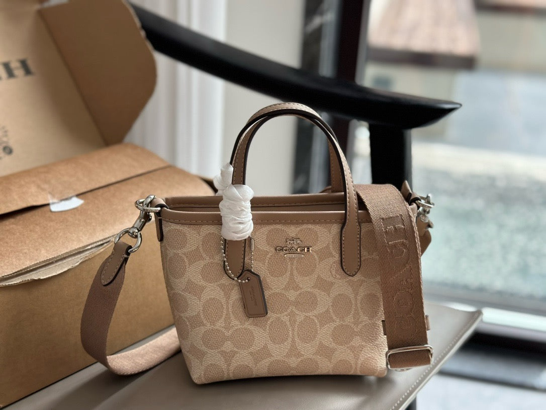 COACH - city mini