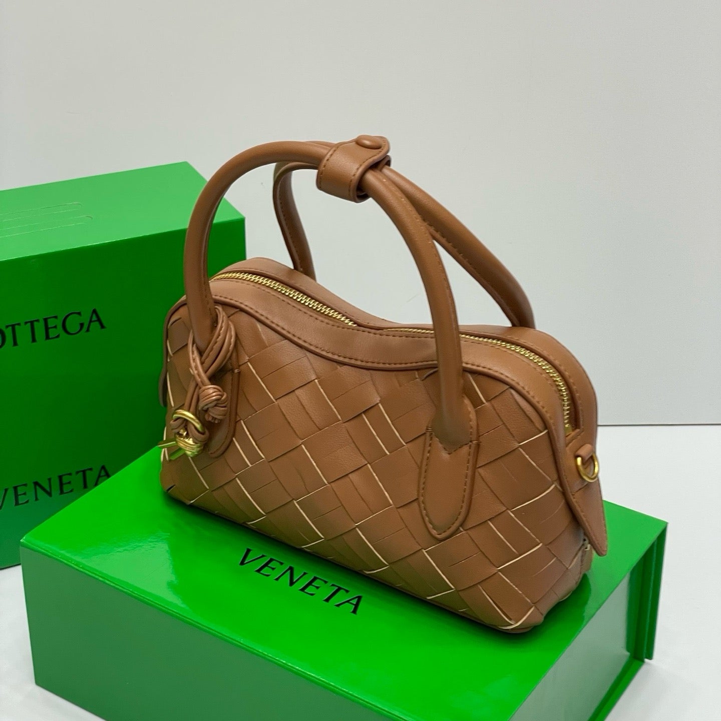 BOTTEGA VENETA- McCartney